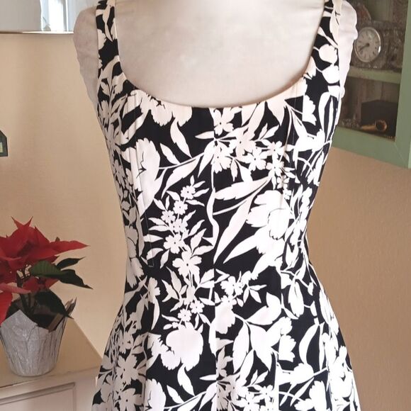 R & M Richards Black and White Dress - Picture 2 of 12